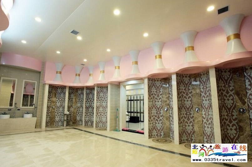 山海關(guān)海逸名都溫泉會(huì)館電話18633570222