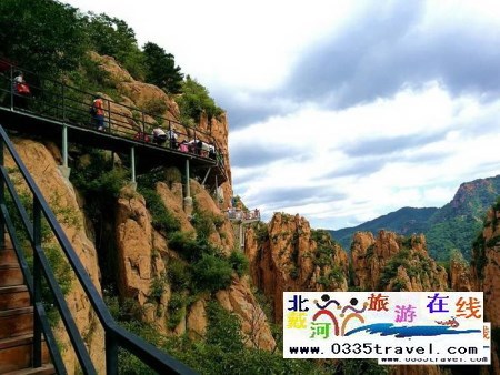 秦皇島龍云谷（俊山秀水）景區(qū)電話18633570222  15703350808