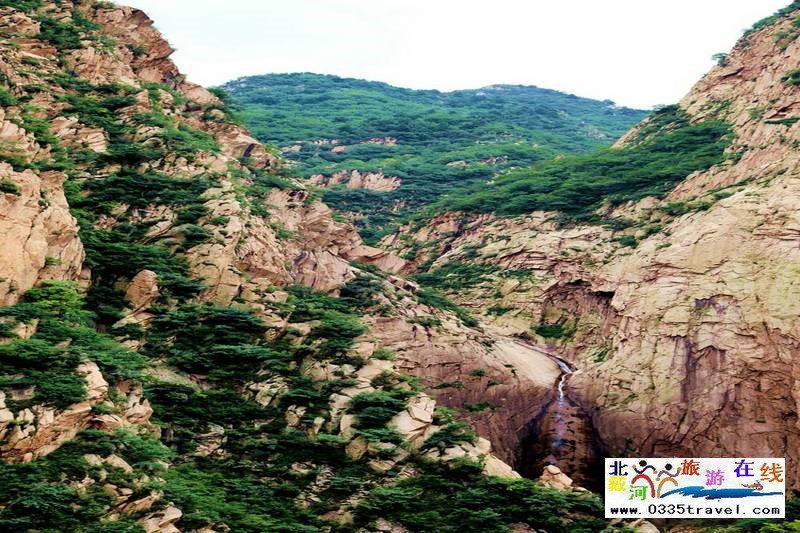 秦皇島龍云谷(俊山秀水)景區(qū)電話18633570222 15703350808