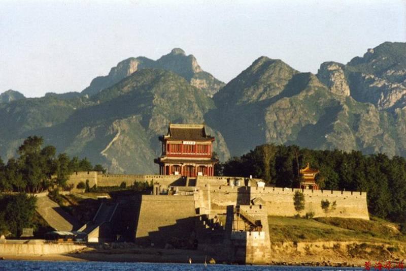 超值“山海關(guān)十年暢游卡”（包含天下第一關(guān)、老龍頭、角山、長壽山、孟姜女廟等九大景區(qū)）