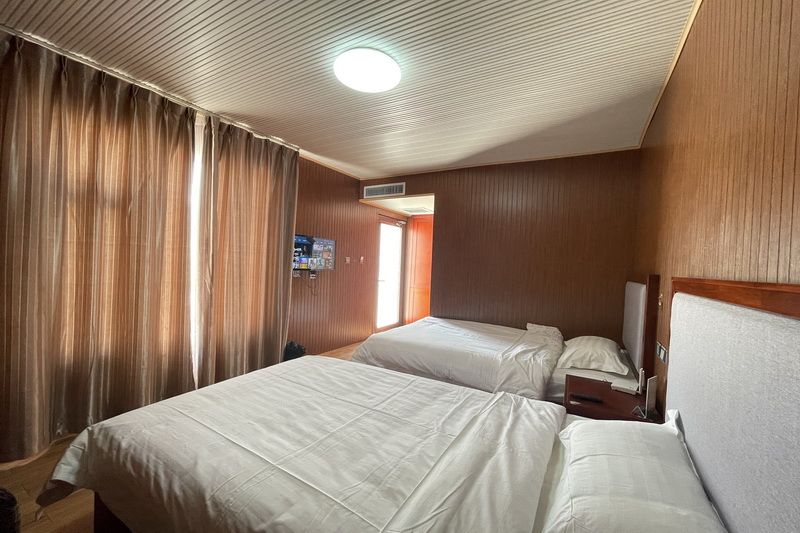 東戴河帝景海親海集裝箱酒店