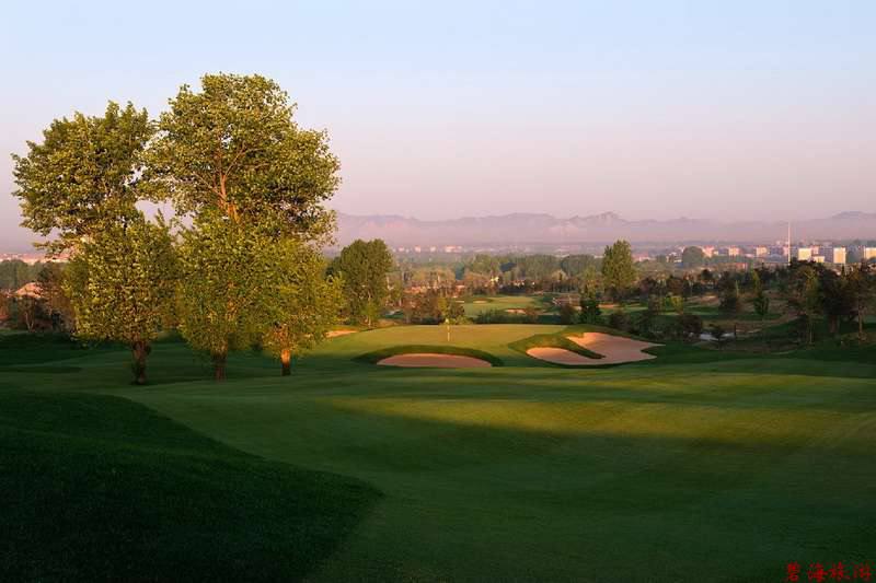 北戴河松石高爾夫/保利國際高爾夫/榮盛森林高爾夫俱樂部球場(chǎng)聯(lián)合優(yōu)惠預(yù)訂18633570222  15703350808