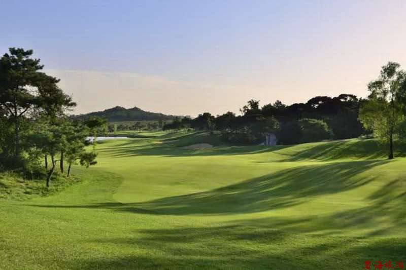 北戴河松石高爾夫/保利國際高爾夫/榮盛森林高爾夫俱樂部球場(chǎng)聯(lián)合優(yōu)惠預(yù)訂18633570222  15703350808