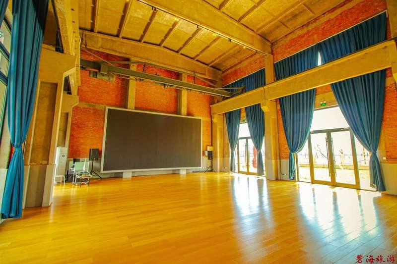 秦皇島西港花園西港國(guó)際航海中心酒店