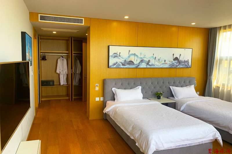 秦皇島西港花園西港國(guó)際航海中心酒店